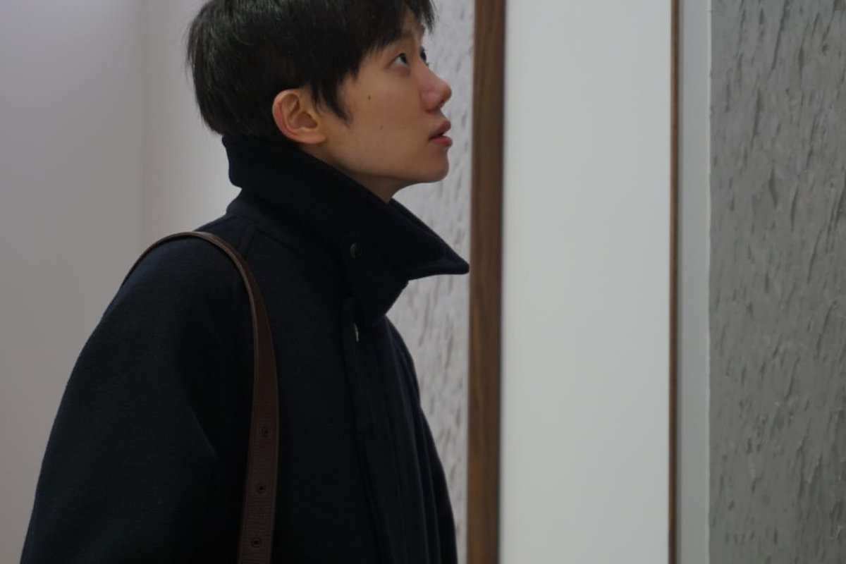 세상에 이런 사진이 더 많아져야 해요. 여자아이들이 공부하다 지쳤을 때 이런 작품을 보면 기분이 좋아지고 문제를 풀 때 힘이 나요. 그래야 사회 경제가 발전하고 국가가 점점 더 빠르게 성장하죠.