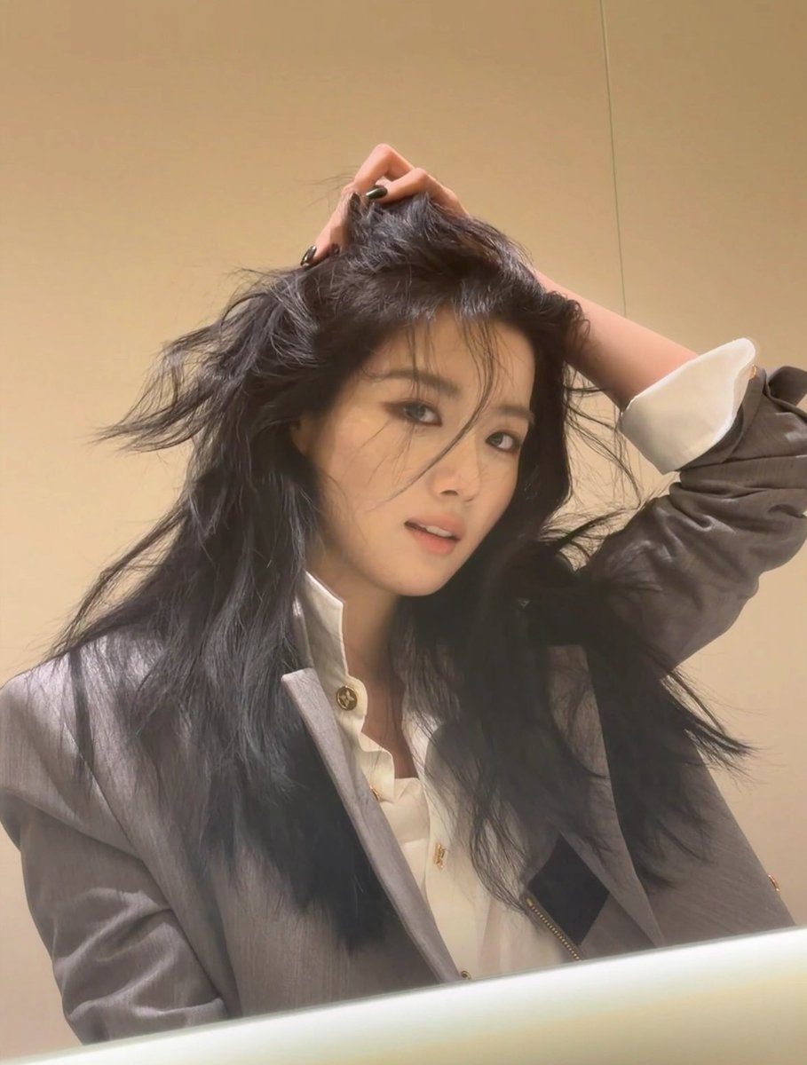 huxyunli's tweet image. dang