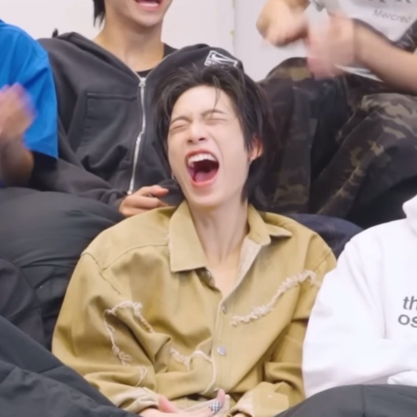 KmzxNex's tweet image. เราโดนเน็กซ์ตกได้ประมาณเดือนนึงง 🙈 สารภาพเลยว่าเพราะเสียงร้องแบบไม่เคยเห็นหน้า แบบฟัง Bus ทุกเพลงมาเป็นปีๆแต่ฟัง yt music 🤣 แต่ชอบท่อนนี้ ชอบท่อนนั้น แล้วทุกท่อนที่ชอบพอมาดูmv คือเน็กซ์ทั้งหมดอะ อมก. 🫠 ทั้งร้องร้อยโทนเสียง ทั้งเต้นเก่ง ทั้ง mindset ดีมากกกก (1)

 #NEXnattakit