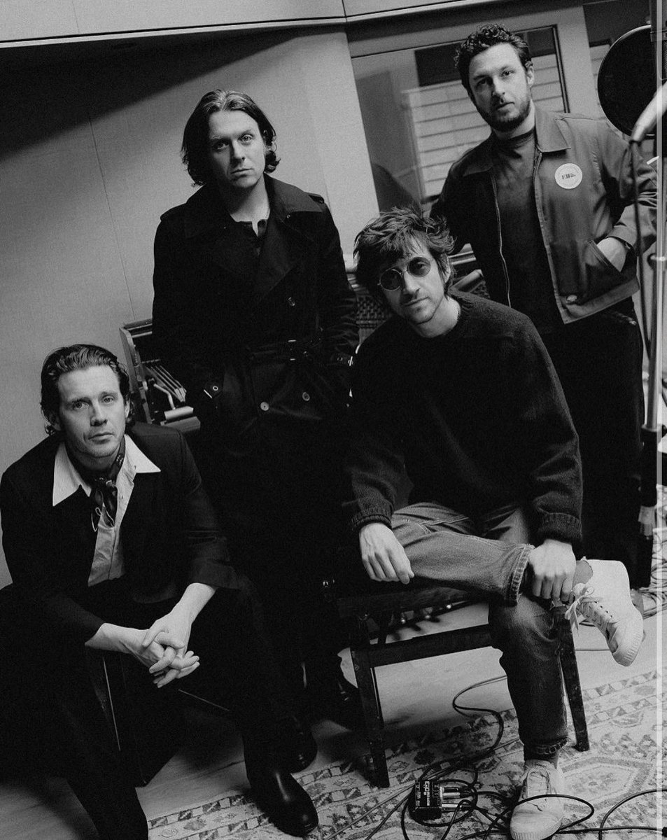 🎧🪩 tweet media