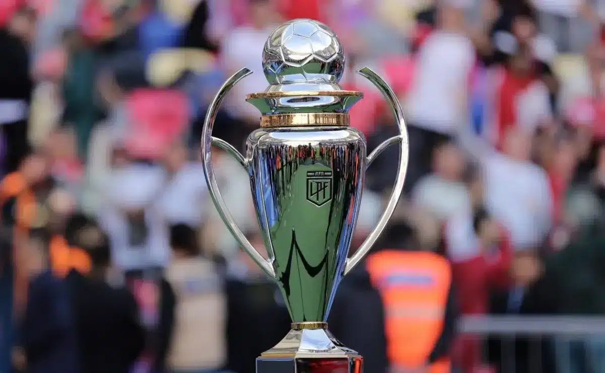HOY VUELVE EL FÚTBOL ARGENTINO 🚨🏆

- 17HS: Aldosivi vs. DYJ

- 20HS: Banfield vs. Huracán y Unión vs. Platense

- 22.15HS: Instituto vs. Vélez y Central Córdoba vs. Gimnasia de Mendoza

#TorneoApertura2026