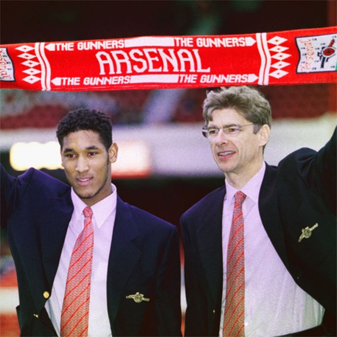 29 years today, Nicolas Anelka signed for The Arsenal for £500,000. We won the double with him at 18 &amp; he won Young Player of the Year. We sold him in 1999 for £22M &amp; used the funds to buy Thierry Henry (£11M) &amp; build our London Colney training facility (£10m). Le Professeur.