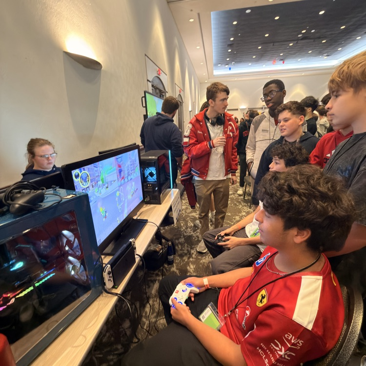 HumbleISD_CMS's tweet photo. Creekwood MS 8th graders stepped into the future at #CTEDiscoveryDay! Students explored hands-on CTE opportunities, discovering pathways and passions as they prepare to choose courses for their freshman year. #TheColtWay https://t.co/NKO57R2rpu