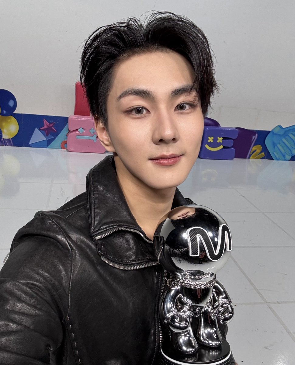 [ #정원’s Post ] 260122

#JUNGWON: Knife promotions first 1st place!! Thank you ENGENEs♡♡
Fighting for the rest of the promotions🔥🔥

<a href="/ENHYPEN_members/">ENHYPEN</a> <a href="/ENHYPEN/">ENHYPEN OFFICIAL</a> #ENHYPEN #엔하이픈
