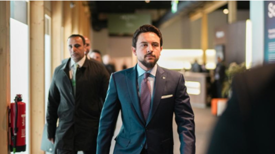 ولي العهد يلتقي الرئيس الإندونيسي في دافوس 