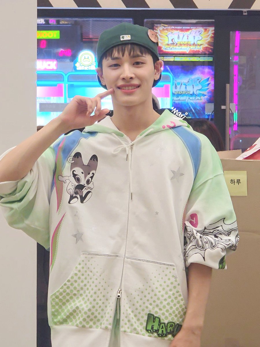 haruhourz's tweet image. ˗ˏˋ ʜᴀᴘᴘʏ ʙɪʀᴛʜᴅᴀʏ ʜᴀʀᴜ ˎˊ˗  
 ⍝ʕ´•ᴥ•`ʔ⍝ 🎂🤍

#Happy_HARU_Day 
#나의하루_생일축하해  
#ふわふわしろくま生誕祭
#NEXZ #HARU