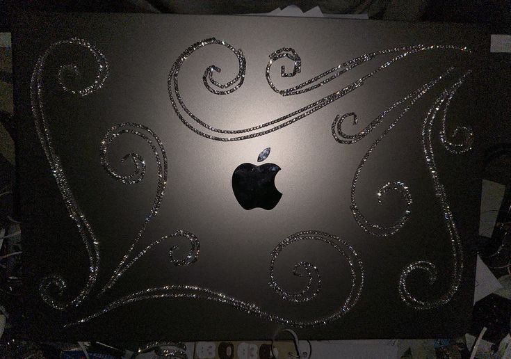 oarrchy's tweet image. تفهموني يوم اقول اجمل شي الاشياء لما تكون bedazzled