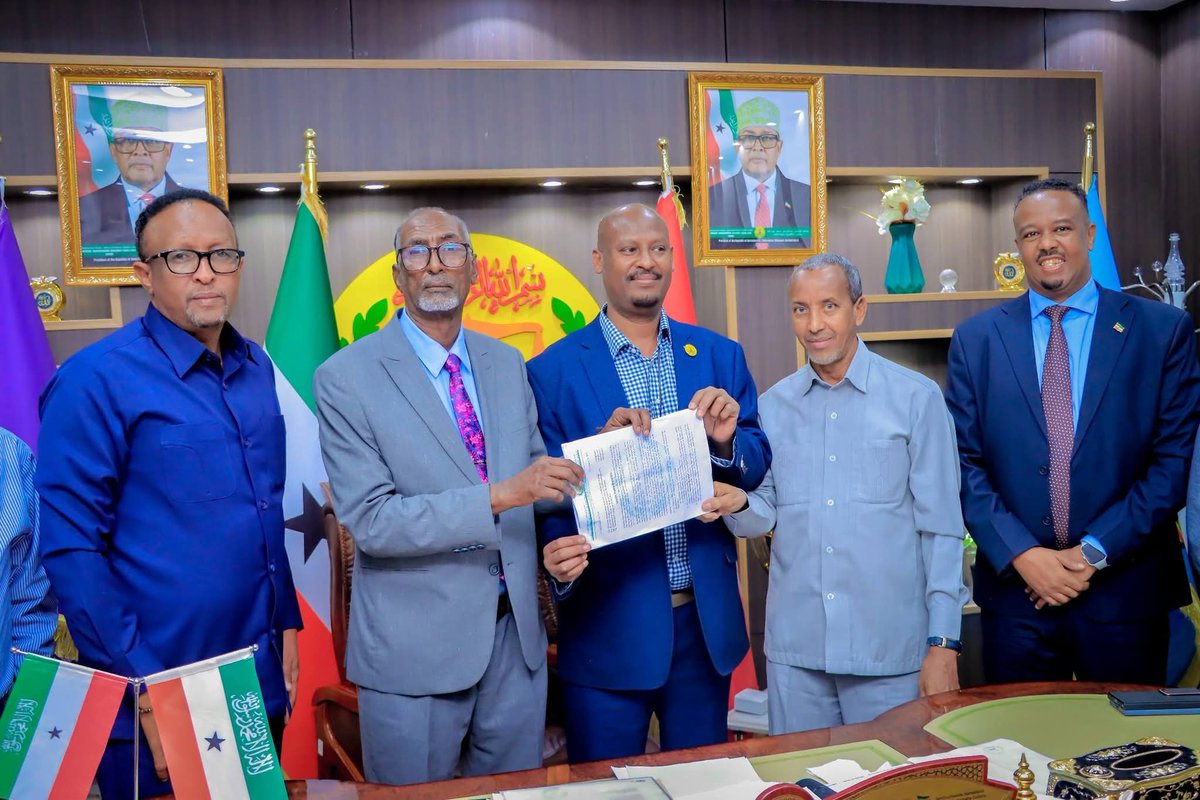 Ministry of Finance & Economic Development. tweet media