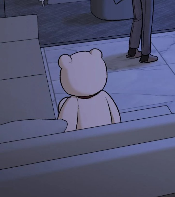 Tefy242's tweet image. Awww, the bear is in Kim Dan’s room, sitting on the couch 🥹💖💖 I was wondering where he kept it…

#징크스  #Jinxmanhwa #JINX