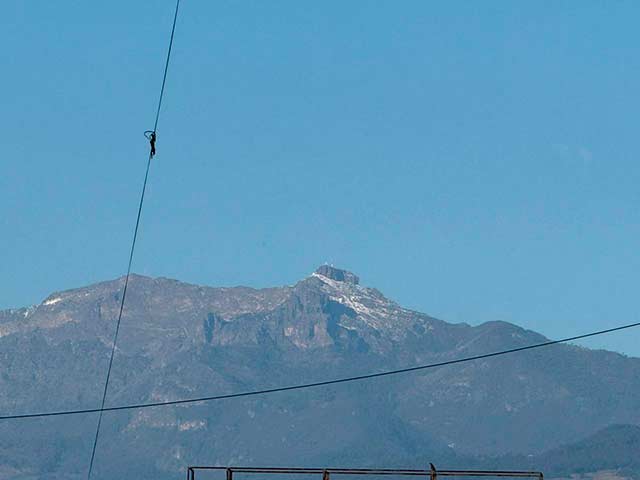 alcalorpolitico's tweet photo. #ElPoderDeLaVerdad 🏔️ || Así se observó desde la ciudad de #Xalapa el #CofreDePerote, el cual amaneció con los alrededores de la peña con lo que parecen ser los restos de las recientes nevadas.
https://t.co/KJR6NBrdbu https://t.co/CHXtI2Rs8M