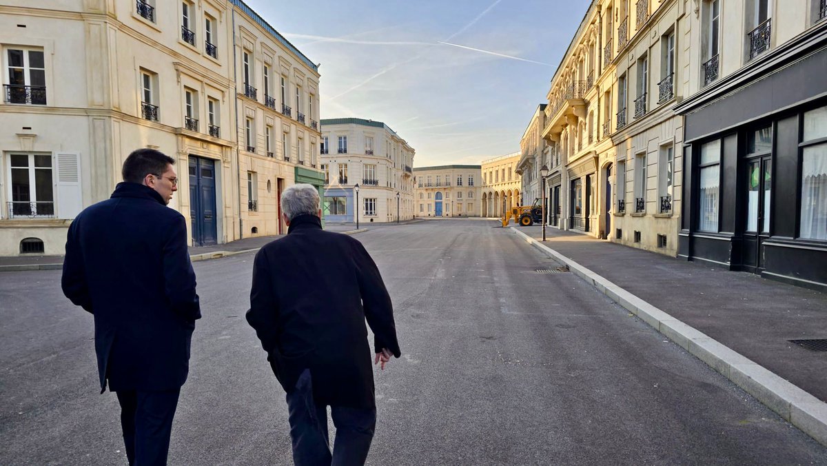 Image de Préfet de Seine-et-Marne - #Studio #cinema🎥 | Le sous-préfet de Meaux, Julien Kerdoncuf, a visité le site du groupe TSF et dre