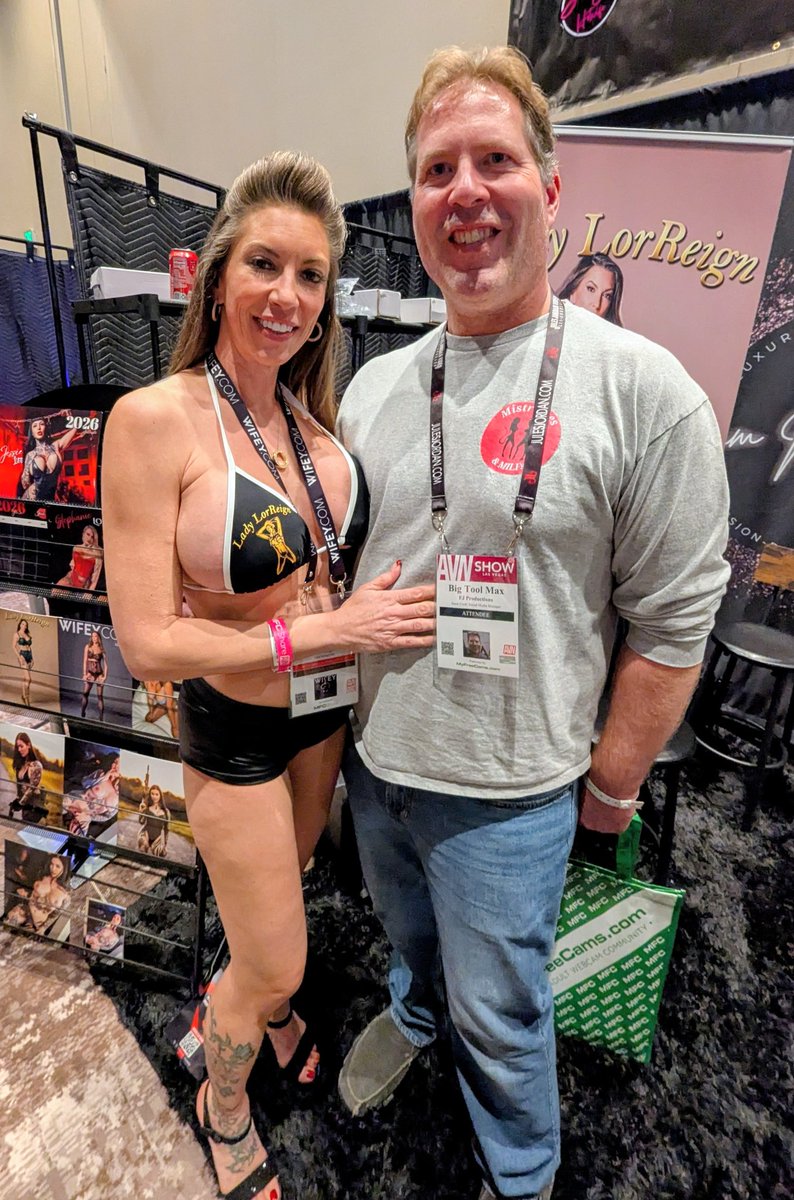 I always love getting to chat with <a href="/Lady_LorReign/">Lady LorReign 💋Exxxotica Chicago Apr. 9-13</a> . So sweet and just a great person.🥰