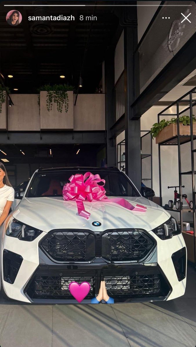 jorgegogdl's tweet image. Samantha Diaz, esposa del alcalde Morenista de Tantoyuca, Roberto San Román, presumiendo que le regalaron una camioneta BMW X2 de casi 1 millón de pesos.

La austeridad de los alcaldes de Veracruz.