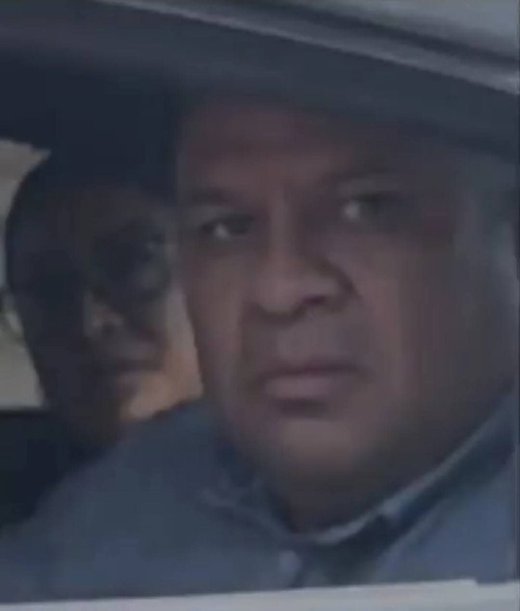 HtTrejo's tweet photo. << Ojo, no fueron detenidos, ni consignados,  solamente los *separaron* del cargo, lo que significa que van a seguir chingando gente >> https://t.co/6a1p0H6O1t