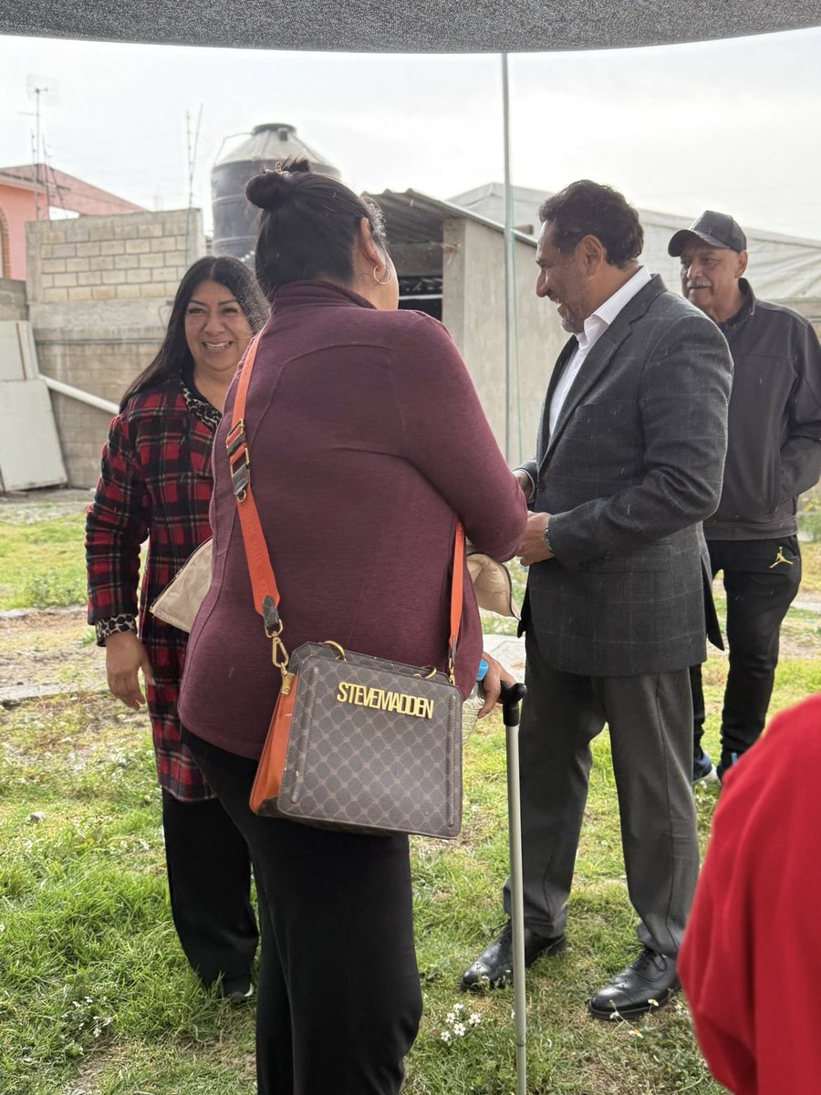 fmovimientovida's tweet photo. Hoy, desde la Fundación Movimiento Vida, seguimos trabajando con raíces firmes y la mirada puesta en un mejor mañana para Metepec. Con liderazgo cercano y compromiso real, Carlos Santiago camina junto a su gente. #CarlosSantiago #MovimientoVida #OrgulloMetepec https://t.co/QGIg1aOpfA