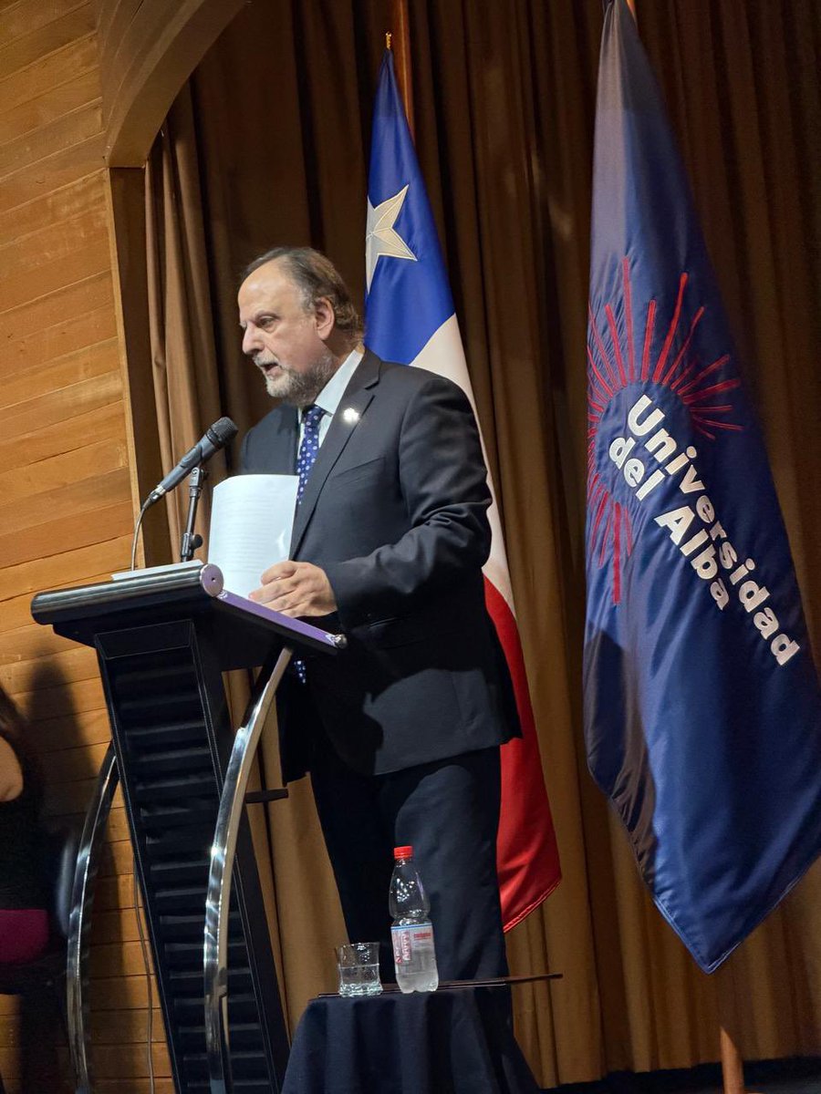 Embajada de Panamá en Chile tweet media