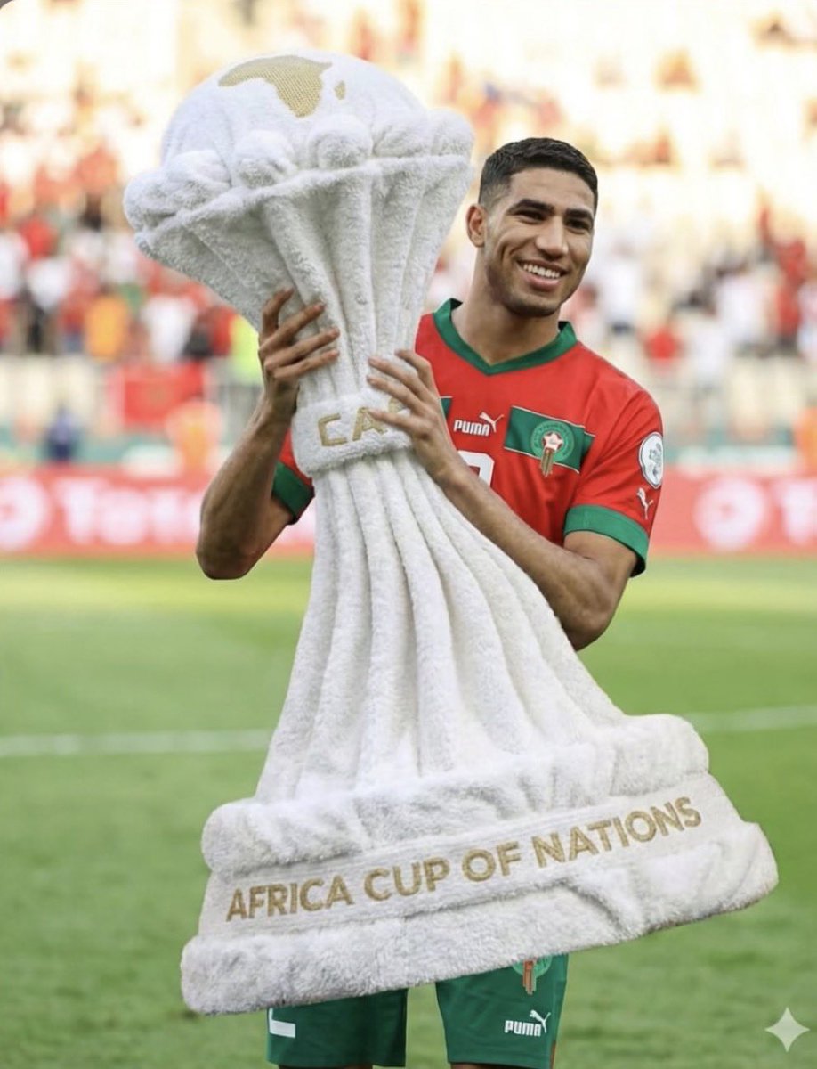 Fall_ndiaga_abf's tweet image. À l’époque C’était : « L’événement Narr Yii ».
Aujourd’hui : on baptise ça comment ? 🤣🇲🇦