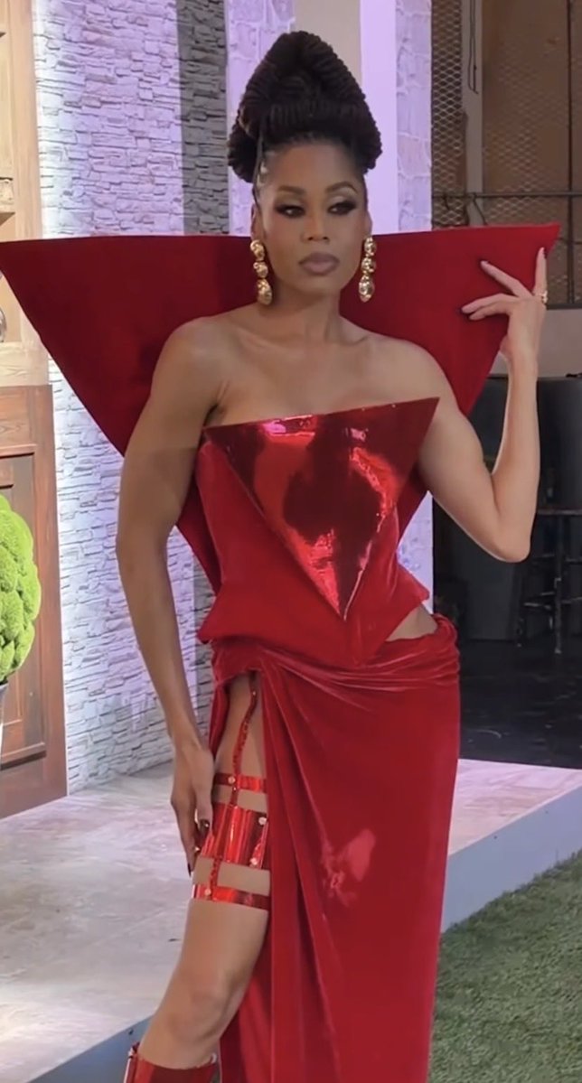 urfavv_goddess's tweet image. Monique’s reunion look 🌸 #RHOP