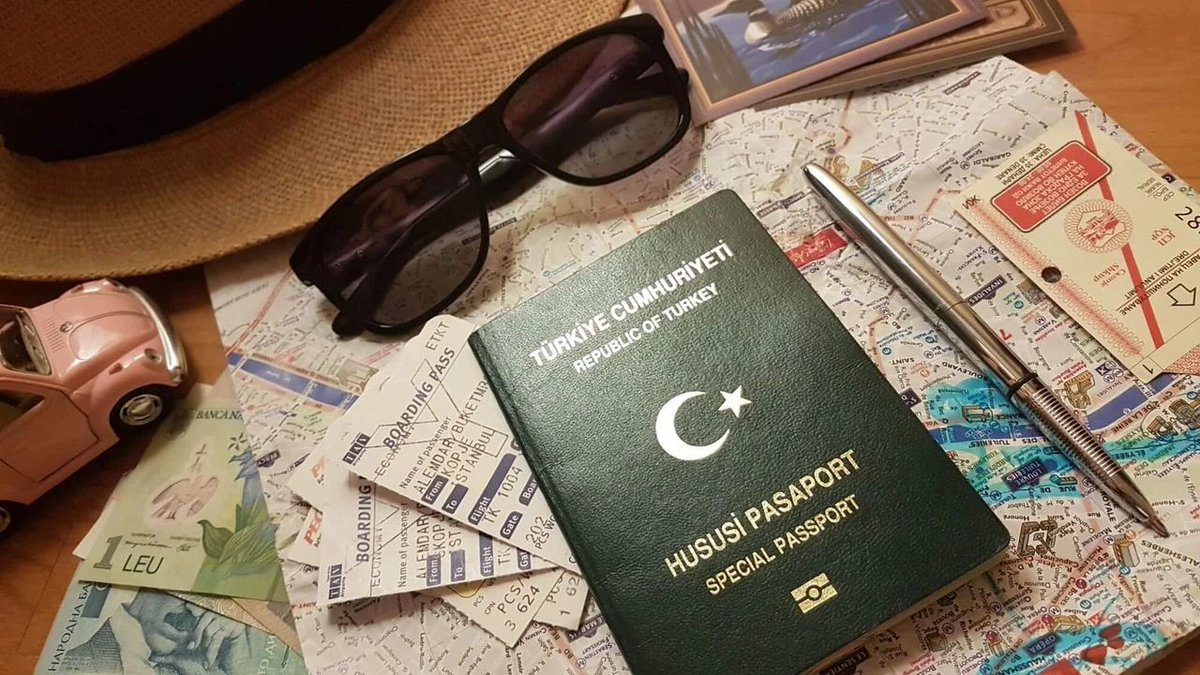 Sınırları zorlamamak lazım?

Avrupa Birliği, Türkiye'de gereğinden fazla 2 milyon kişiyi aşan "Yeşil Pasaport" verilmesi üzerine, Yeşil Pasaportlulara da vize getirmeyi planlıyor.