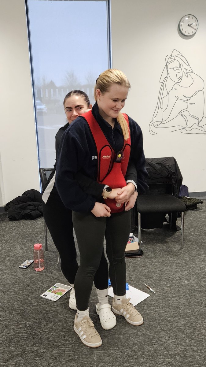 LifelineTrg's tweet photo. Great supporting Netball coaches &amp; primary carers in @Hants_Netball again successfully completing first aid training led by lead trainer @BrettSBader. Creating safer environments for all. EAPs using @ResusCouncilUK @what3words @OrdnanceSurvey. #StrongerTogether @EnglandNetball https://t.co/sfRxWpzb6M