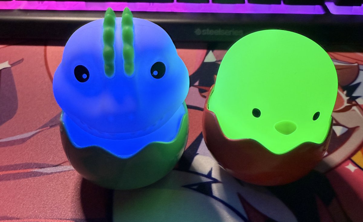 Hab ich sinnlos Geld dafür ausgegeben? Maybe. Freue ich mich trotzdem über die kleinen Kerlchen? JAAAA!!!! Grade jetzt spenden sie mir etwas Freude und Trost. Ich bereue den Kauf keineswegs!