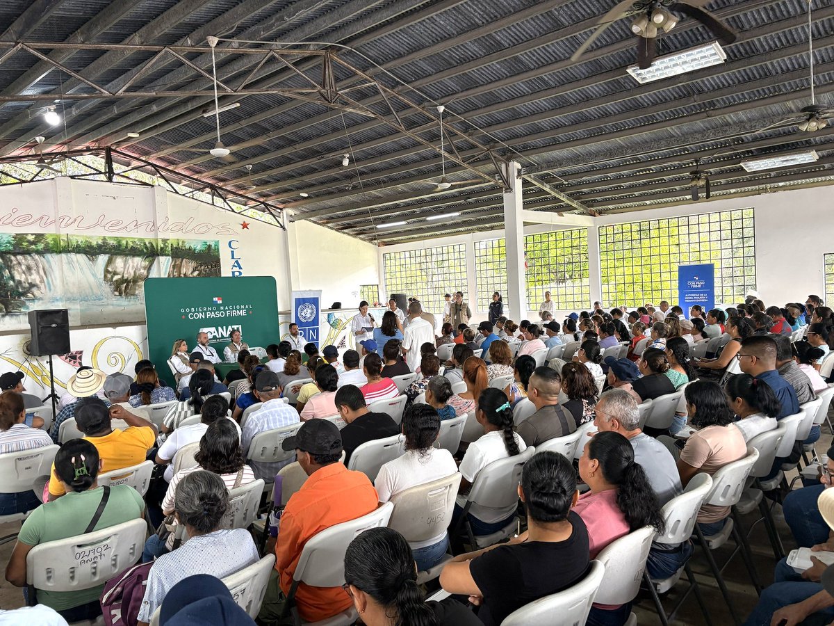 261 dueños de terrenos de la Cuenca del Canal recibieron el título que los acredita como propietarios de las tierras que han cuidado por generaciones. Un logro junto a ANATI y PNUD que abre oportunidades para mejorar su producción, su calidad de vida y proteger la cuenca.