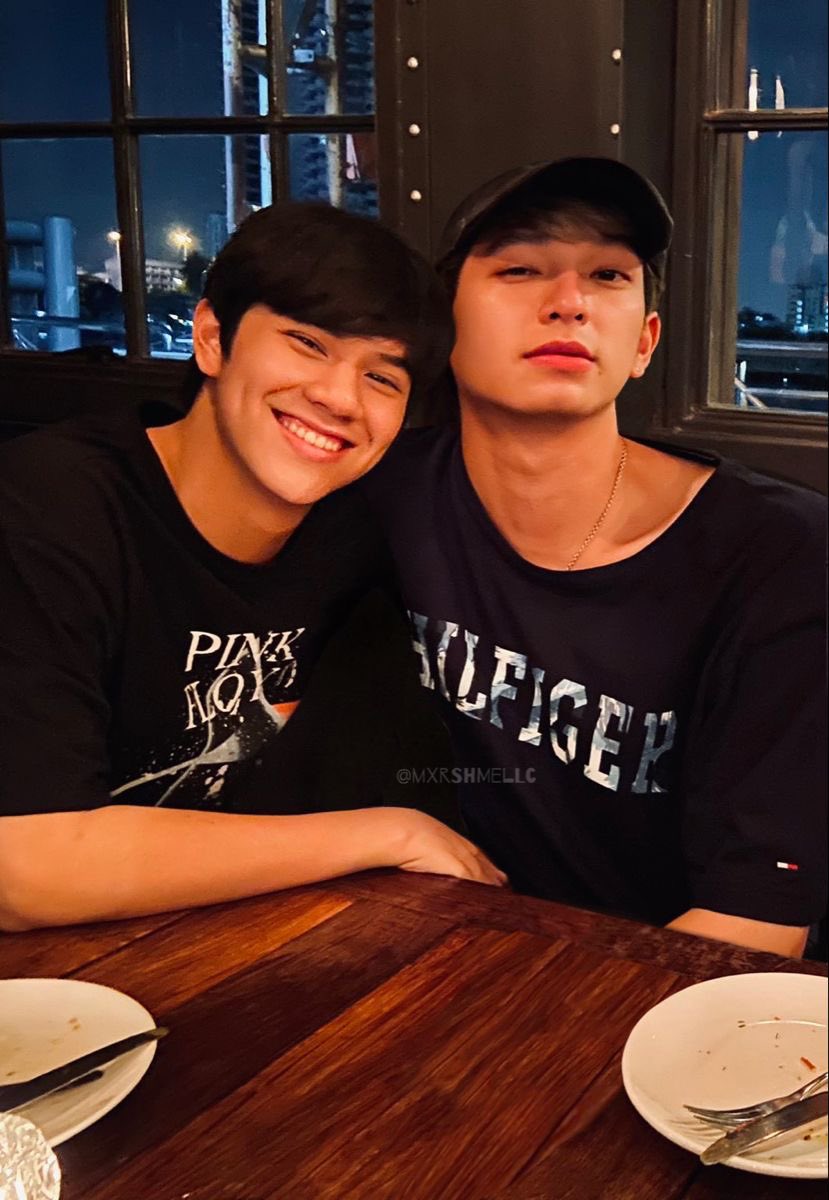 IbanezHanHaNa's tweet image. นนน กับชิม่อนนี่ 
ลองเล่นคู่กันจริงๆสักเรื่องได้ป่ะ…
แไม่จำเป็นต้องมีเลิฟซีนด้วยเพราะแค่มองหน้ากัน อยู่ใกล้กันแม่งก็ฟินแล้ว…🥰🥰🥰