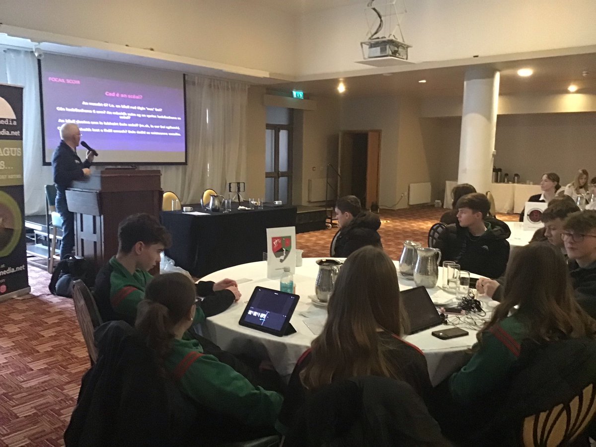 Coláiste de hÍde tweet media