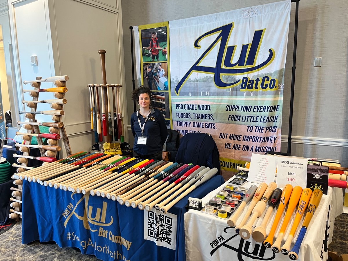 Aul Bat Company tweet media
