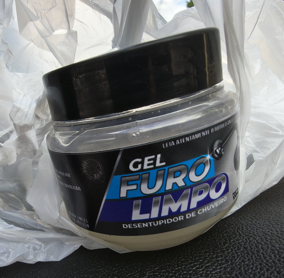 carloscamargo's tweet photo. Fui comprar um Gel de Limpar Chuveiro que uma empresa aqui da cidade desenvolveu!

Sai de mim 5ª série! HAHAHAHA https://t.co/TvCfzVh0rQ