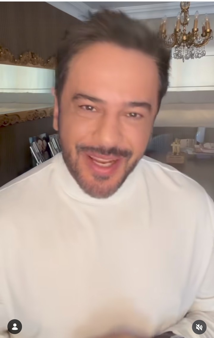 Euyiesco5's tweet photo. Emre y Mert escribieron su propio final, en el que los KORHAN se libran de todos los Sanli, jajaja 🤣 y rejuvenecen, se ven mucho más jóvenes que hace un año.
#MertRamazanDemir
#EmreAltug https://t.co/M46IiKuap8