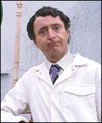 Every time I see James, I see Jasper Carrot's Wiggy 🙈😂 #TheTraitors #TheTraitorsUK