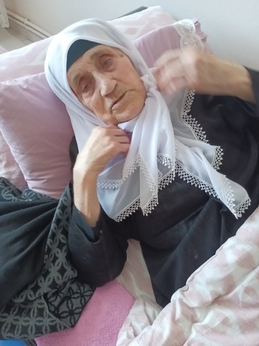 Anneciğim çok hasta.