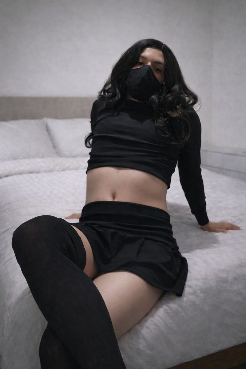 Eslecdof's tweet photo. Black feels different #crossdressertangerang  #femboy #transfem #LOOKE https://t.co/ORel1deSYc