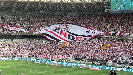 moraesreall83's tweet image. no ritmo de sábado

relembrar é viver, torcida nunca foi pra você!