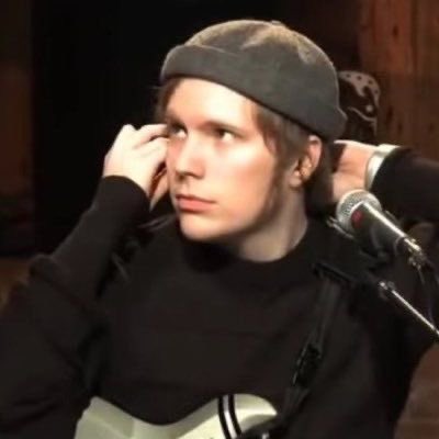 globespinner24's tweet image. “We have                       “I know, I
dating rumors”               started them”