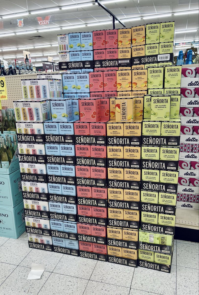 Bkov9's tweet image. ICYMI: Chicago passes intoxicating hemp ban w a THC drink carve out. Hmmm 🤔 

$RYM $GTBIF 🇺🇸