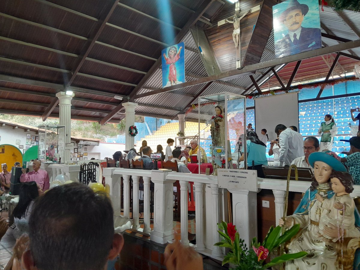sauldeVenezuela's tweet photo. Cumpleaños 89 padre Vicente Mancini hoy#22enero https://t.co/UiWJK3rlXs