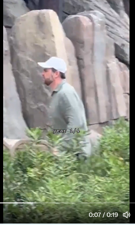 arcDev12's tweet image. my fav part of this edit is JD Vance jogging to grab his kid, idk what it's supposed to convey tho