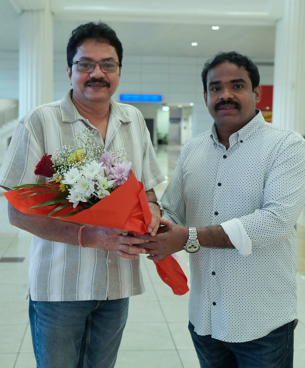 BabuRamakrishG's tweet photo. Sirpy sir 🎶
Celebrated by the world as a distinguished music director of Tamil cinema, and cherished by me as a mentor, brother, and sincere well-wisher.
It is an honour and a blessing to walk forward with your support and goodwill. Grateful always. Respect forever 🙏 https://t.co/1J4eXkl978