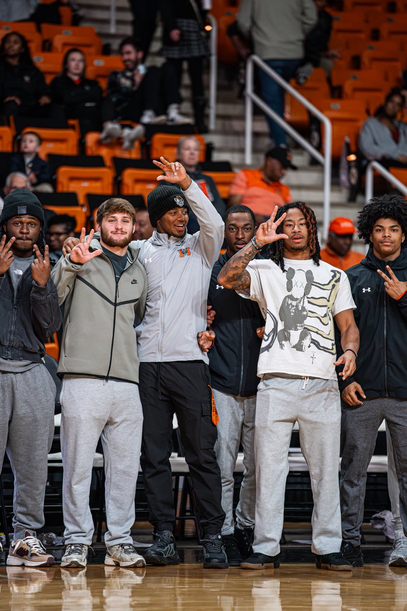 MercerFootball's tweet photo. STUDENT 🤝 ATHLETE! Congrats to our 3.0 guys!

#ATTACK https://t.co/6rkK6uTiJ1