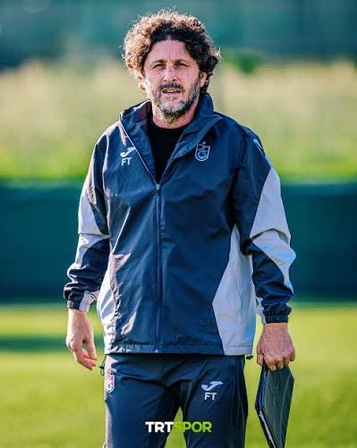 Hazır kan beynimdeyken bir lafımda sana Fatih Hoca sen ne kadar vizyonsuz bir adamsın ki Ahmed Kutucu’nun peşinden koşuyorsun.