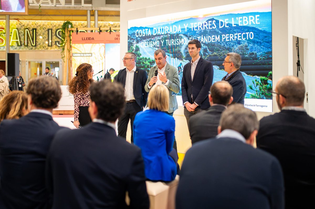 Dipta_cat's tweet image. 🚴 La Costa Daurada i les Terres de l'Ebre es presenten a FITUR com a destinacions cicloturístiques de primer nivell.

👉🏻 El Tour de França, La Vuelta, la Volta Ciclista a Catalunya i la Clàssica de les Terres de l'Ebre han protagonitzat l'acte.