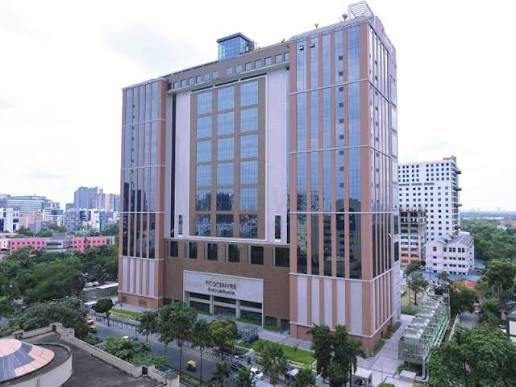 lofITechie's tweet photo. I will have utmost respect for @AmbujaNeotia if they pull off this kind of project in the next 10 years.
5 acres - Mall
25 acres - Residential
10 towers of G+40
20 acres- Business and IT Park & towers- 7 million sq ft.
#kolkata #ambuja #neotia https://t.co/onGYL8aUF3