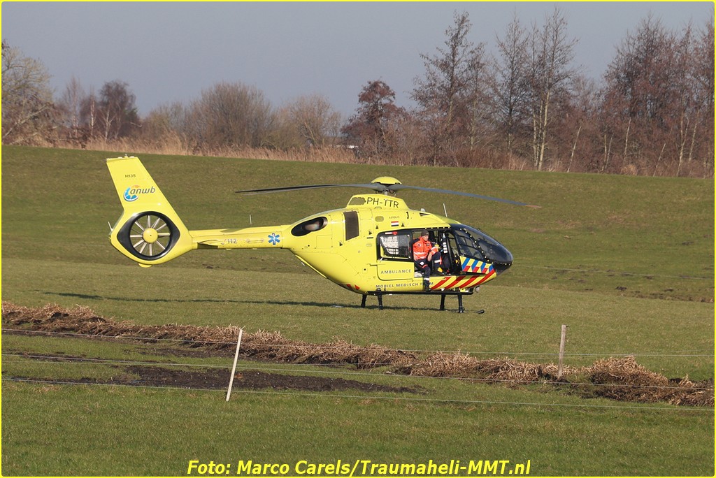 Gewonde bij verkeersongeval N201 bij Vinkeveen