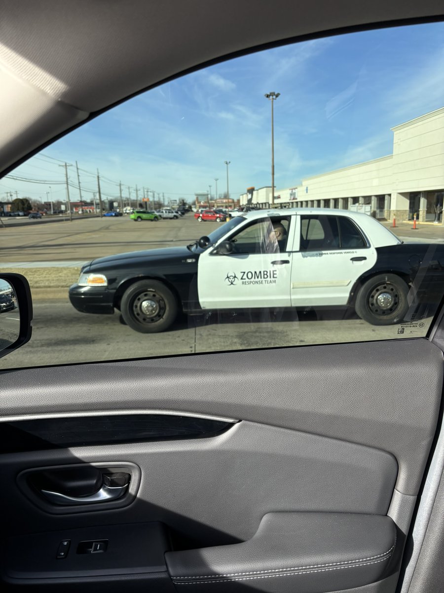 jazprimo's tweet photo. @Nerdrotics @MauLer93 @TheCriticalDri2 Pulled up at a stoplight today and thought I saw a police car, but it was something else entirely. I wonder if they can help eliminate the zombie IP (Star Wars, Star Trek, Dr. Who) that's plaguing us? #HailFNT https://t.co/9CNmBcBOEl