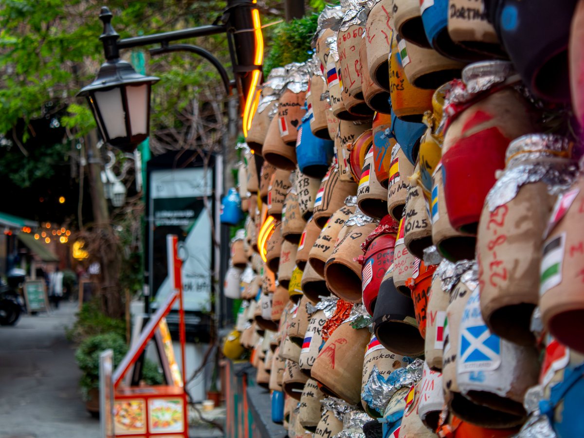 çanak çömlek patladı ...

#karakoy #istanbul #street #photography #photo 

instagram.com/p/DT0fcvDjRi7/…