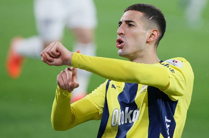 AMK cahilleri Düldül diye dalga geçti,
Mevki fark etmiyor, nerede görev veriliyorsa elinden geleni yapıyor...