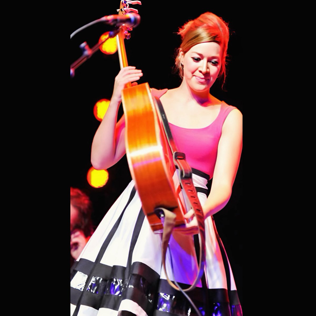 #tbt Singer-Songwriter <a href="/jillbarber/">Jill Barber</a> in concert at the Mod Club in Toronto in 2009

👗 #atelierrosemarieumetsu

#throwback #throwitbackthursday