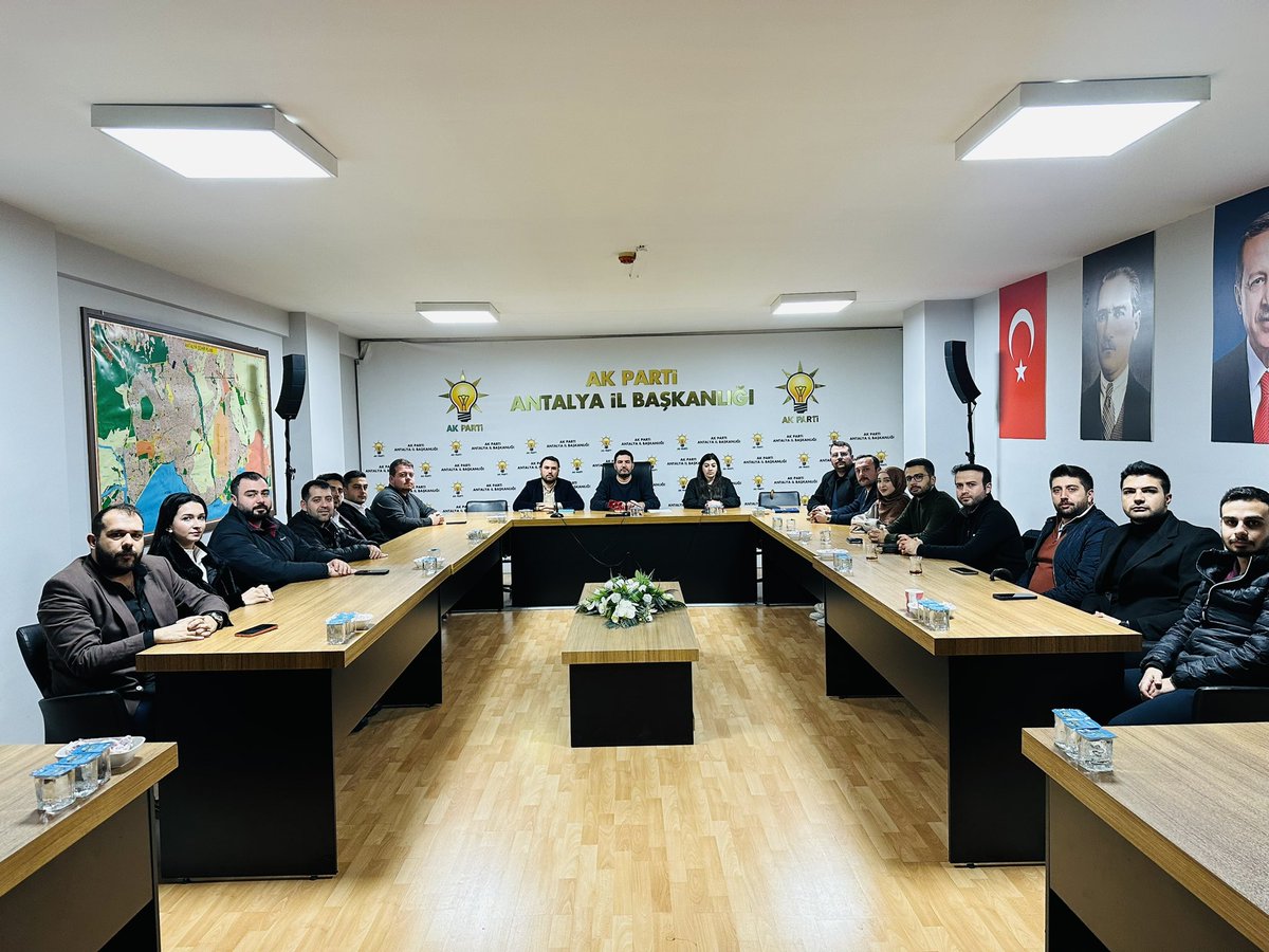 İl Gençlik Kolları Başkanımız Niyazi Alkan’ın başkanlığında Olağan Yürütme Kurulu Toplantımızı gerçekleştirdik.

#akgençlikantalya #bizimşehringençleri 

<a href="/avyusufibis/">Yusuf İBİŞ</a> 
<a href="/alicetin_07/">Ali Çetin</a> 
<a href="/osmannazlier/">Osman Nuri Nazlıer</a> 
<a href="/fatihseyrekk/">Fatih SEYREK</a>